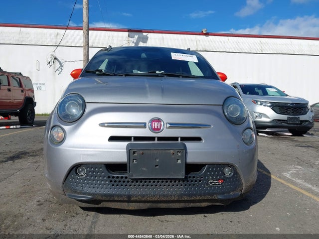 2015 FIAT 500E 3C3CFFGE7FT695450 Photo 5