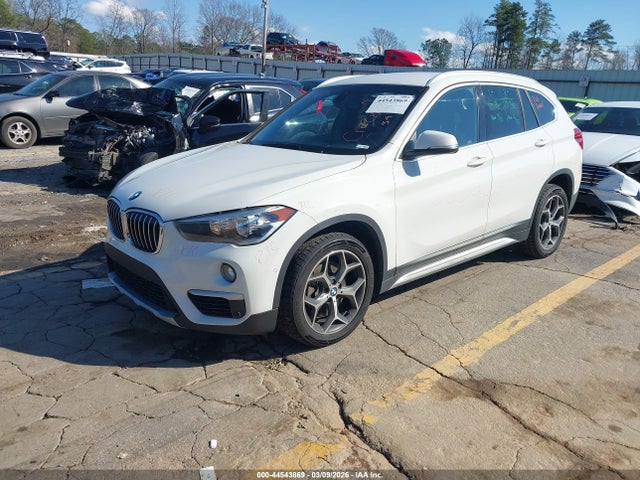 2018 BMW X1 WBXHU7C33J5H42361 Photo 1
