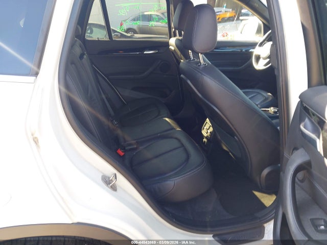 2018 BMW X1 WBXHU7C33J5H42361 Photo 7