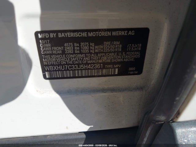 2018 BMW X1 WBXHU7C33J5H42361 Photo 8