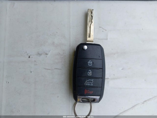 5XYPGDA55HG335479 KIA Sorento 3.3l Lx