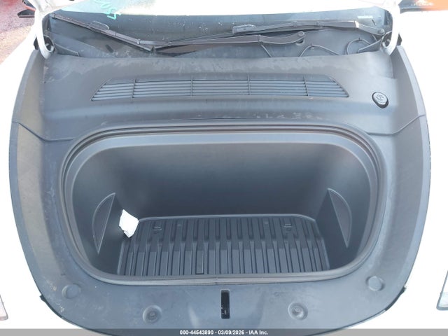 2022 TESLA MODEL Y 7SAYGDEE0NF393780 Photo 9