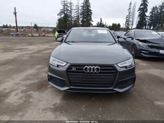 44544001 :رقم المزاد ، WAUB4AF46JA010697 vin ، 2018 Audi S4 3.0t Premium Plus مزاد بيع