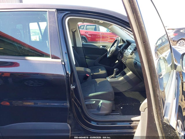 Aukcja sprzedaży 2013 Volkswagen Tiguan S, vin: WVGAV7AX1DW528395, numer aukcji: 44544019