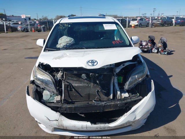 Toyota Sienna Se 8 Passenger 2017 5TDXZ3DC0HS774316 Image 12