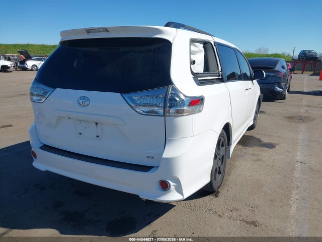 Toyota Sienna Se 8 Passenger 2017 5TDXZ3DC0HS774316 Image 4