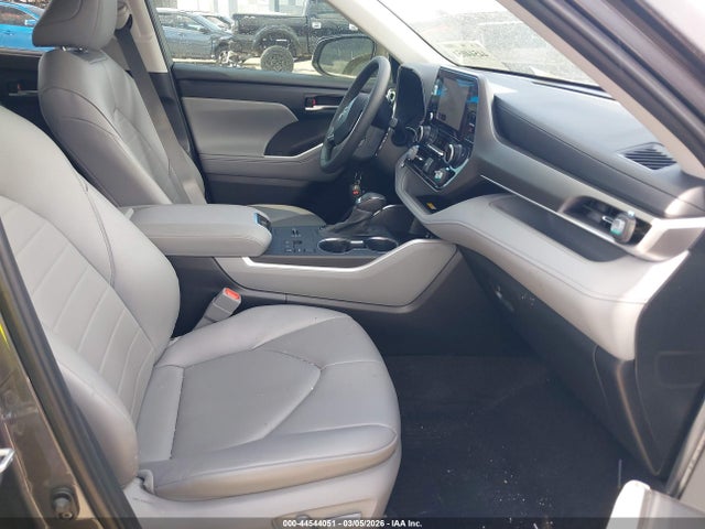 2024 TOYOTA HIGHLANDER 5TDKDRAHXRS533571 Photo 4