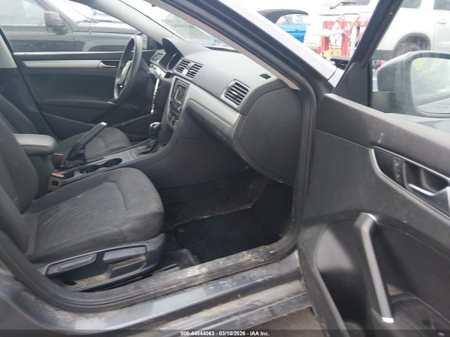 Продажа на аукционе авто 2018 Volkswagen Passat 2.0t R-line/2.0t S, vin: 1VWAA7A37JC029902, номер лота: 44544063