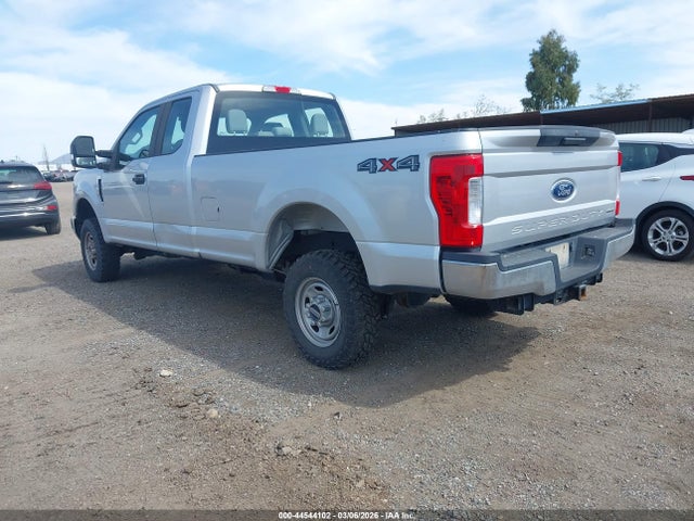 Ford F-250 Xl 2018 1FT7X2B60JEC83947 Image 3