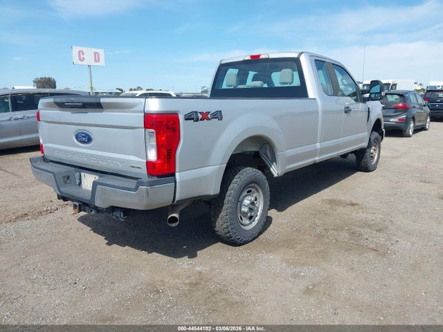 Ford F-250 Xl 2018 1FT7X2B60JEC83947 Image 4