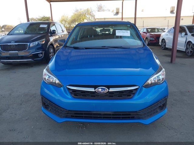 44544116 :رقم المزاد ، 4S3GTAB65N3721756 vin ، 2022 Subaru Impreza Base 5-door مزاد بيع