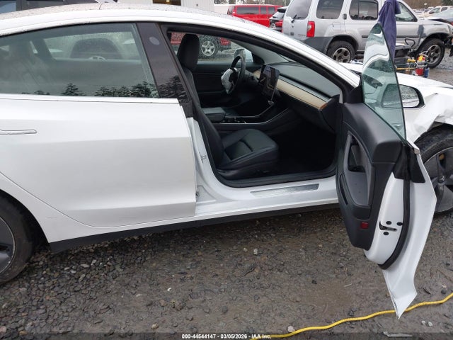2020 TESLA MODEL 3 5YJ3E1EB6LF636913 Photo 4