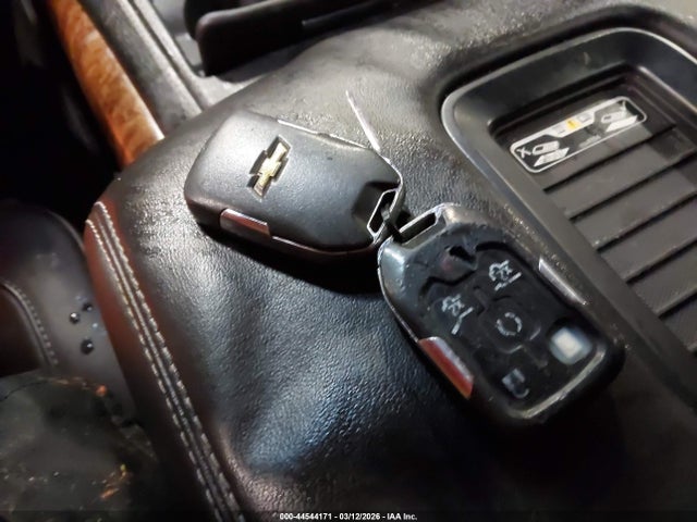 1GNSKKKCXFR535306 Chevrolet Suburban 1500 Ltz
