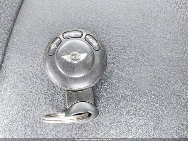 2008 MINI COOPER S WMWMF73578TV33020 Photo 10
