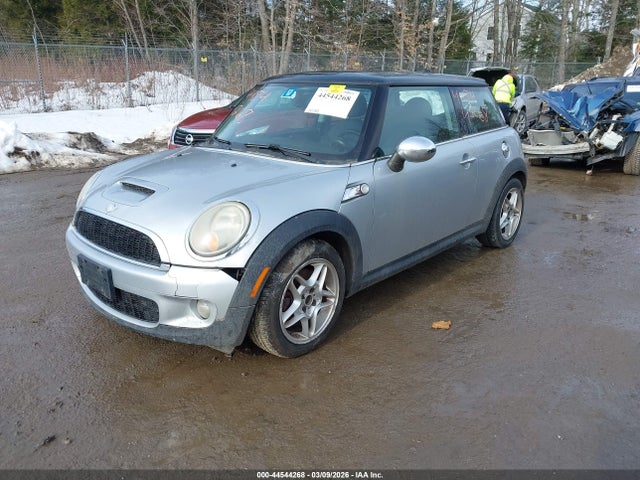 2008 MINI COOPER S WMWMF73578TV33020 Photo 1