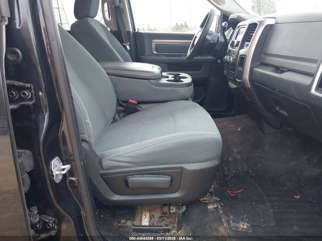44544269 :رقم المزاد ، 3C6TR5DT7FG645471 vin ، 2015 Ram 2500 Slt مزاد بيع