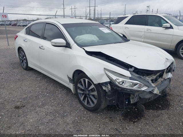 2017 NISSAN ALTIMA 1N4AL3AP3HC133568