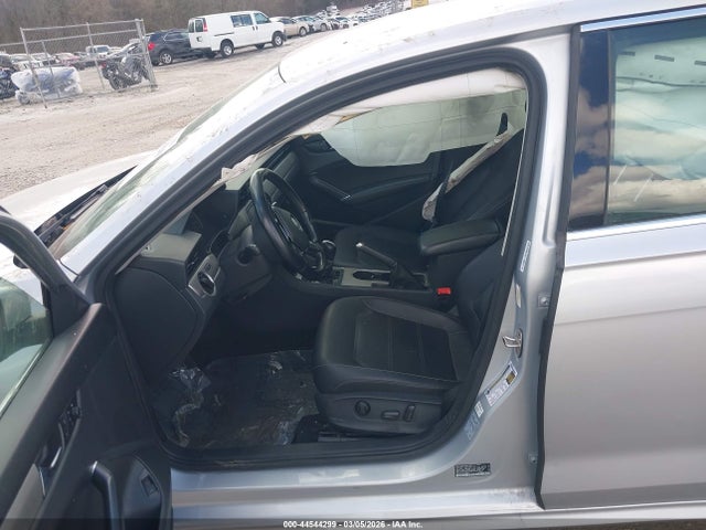 2020 VOLKSWAGEN PASSAT 1VWSA7A32LC006633 Photo 4