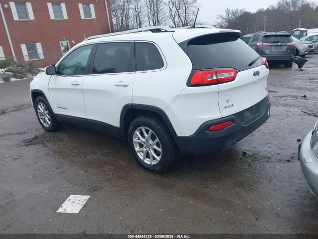 2017 JEEP CHEROKEE 1C4PJMCB2HW575127 Photo 2