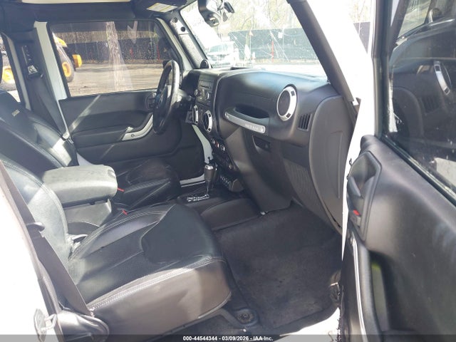 2014 Jeep Wrangler Unlimited Sahara მანქანა იყიდება აუქციონზე, vin: 1C4BJWEG6EL324123, აუქციონის ნომერი: 44544344
