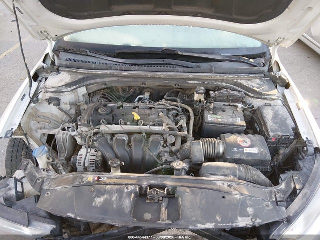 5NPD84LF0HH030275 Hyundai ELANTRA SE