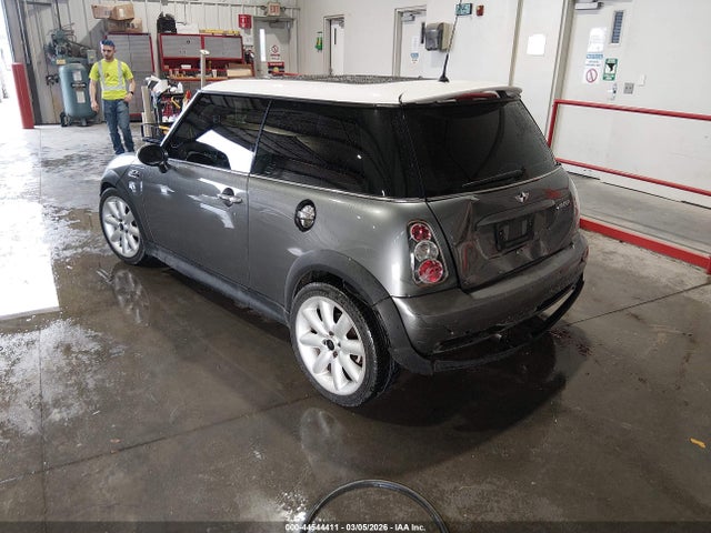 2003 MINI COOPER S WMWRE33413TD65847 Photo 2