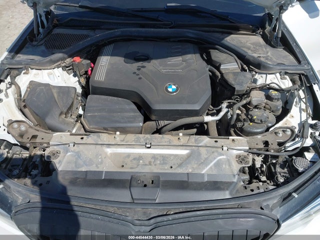 44544430 :رقم المزاد ، 3MW5R1J09M8B95797 vin ، 2021 Bmw 330i مزاد بيع