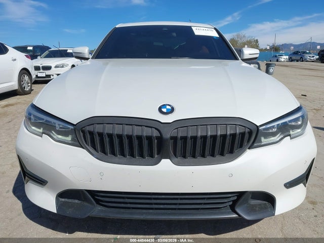 44544430 :رقم المزاد ، 3MW5R1J09M8B95797 vin ، 2021 Bmw 330i مزاد بيع