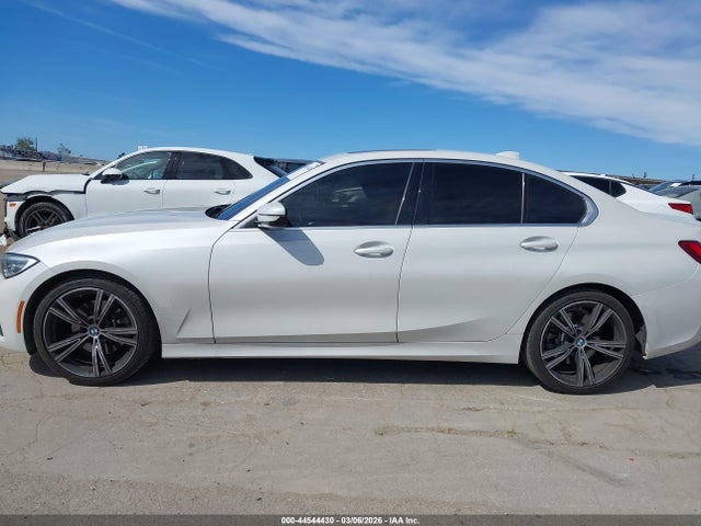 44544430 :رقم المزاد ، 3MW5R1J09M8B95797 vin ، 2021 Bmw 330i مزاد بيع