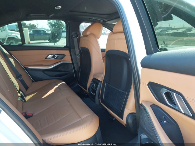 44544430 :رقم المزاد ، 3MW5R1J09M8B95797 vin ، 2021 Bmw 330i مزاد بيع