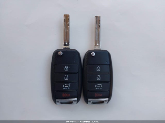 KIA Sedona L 2018 KNDMA5C10J6409145 Image 11
