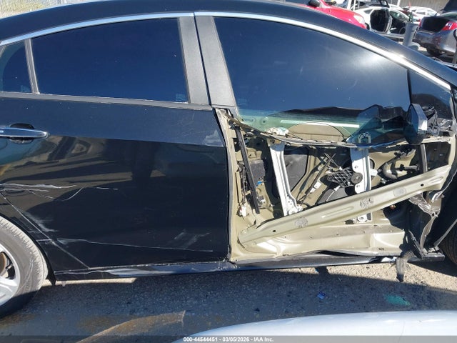 Chevrolet VOLT LT 2018 1G1RC6S5XJU112320 Image 13