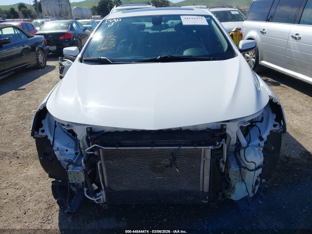 1G1ZD5ST8NF124305 Chevrolet Malibu Fwd Lt