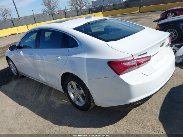 1G1ZD5ST8NF124305 Chevrolet Malibu Fwd Lt
