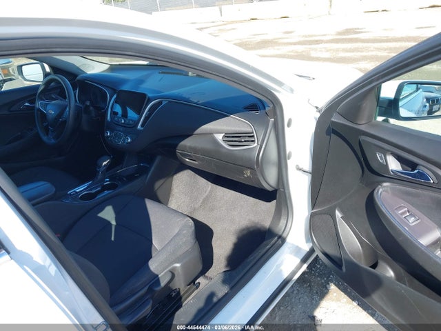 1G1ZD5ST8NF124305 Chevrolet Malibu Fwd Lt