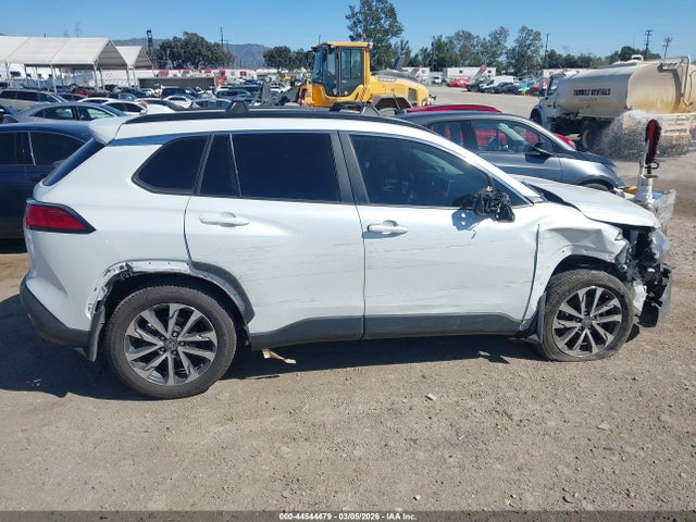 Toyota Corolla Cross Xle 2023 7MUDAAAG2PV058141 Image 13
