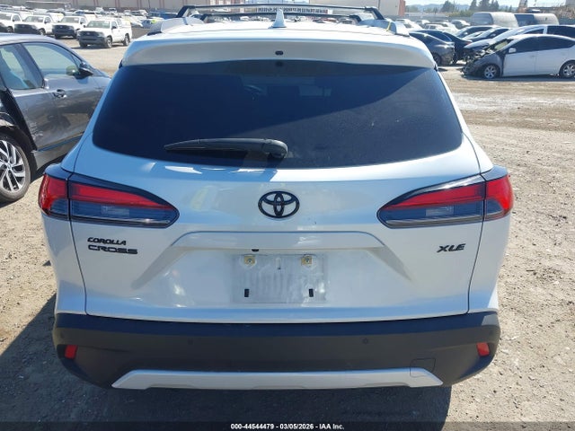 Toyota Corolla Cross Xle 2023 7MUDAAAG2PV058141 Image 16