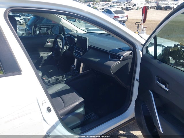 Toyota Corolla Cross Xle 2023 7MUDAAAG2PV058141 Image 5