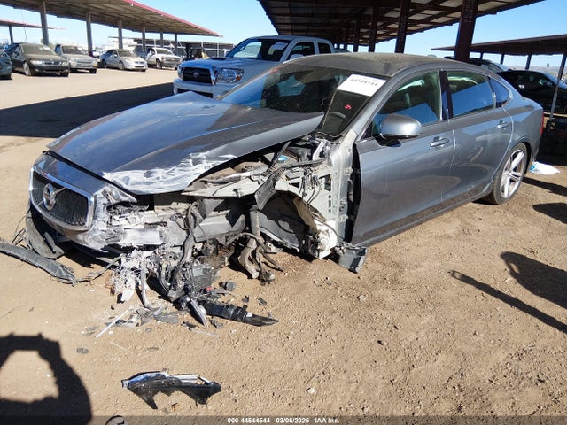 Aukcja sprzedaży 2018 Volvo S90 T5 Momentum, vin: LVY982AK4JP018725, numer aukcji: 44544544