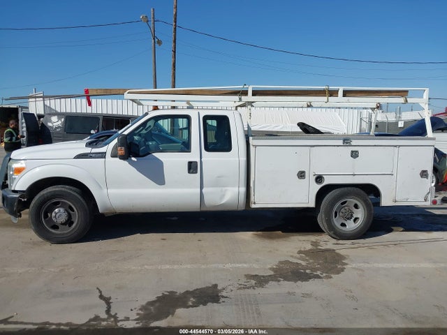 Ford F-350 Chassis Xl 2015 1FD7X3E67FEC40789 Image 14