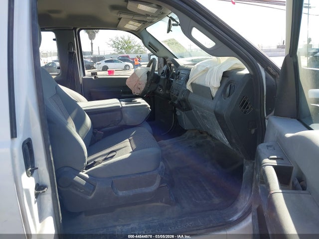 Ford F-350 Chassis Xl 2015 1FD7X3E67FEC40789 Image 5