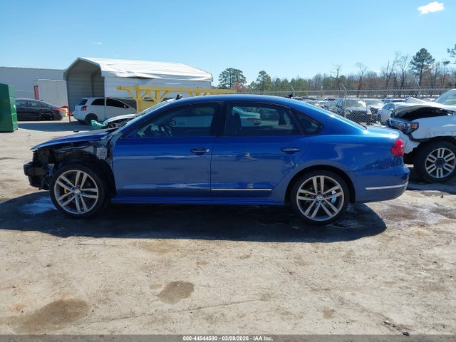 1VWDT7A35HC049101 Volkswagen Passat 1.8t R-line
