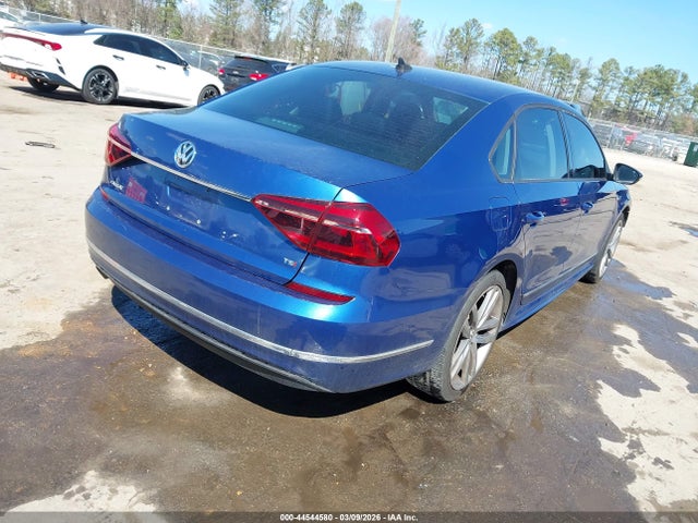 1VWDT7A35HC049101 Volkswagen Passat 1.8t R-line