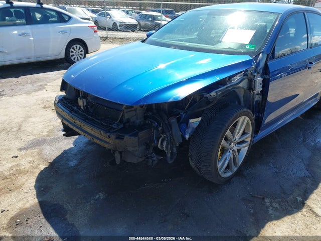 1VWDT7A35HC049101 Volkswagen Passat 1.8t R-line