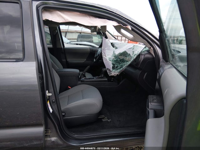 5TFAX5GN6KX133354 Toyota Tacoma Sr