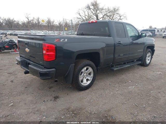 2018 CHEVROLET SILVERADO 1500 1GCVKREC0JZ104203 Photo 3