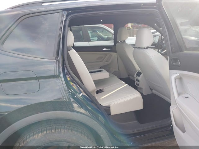 Aukcja sprzedaży 2023 Volkswagen Tiguan 2.0t Se R-line Black, vin: 3VVCB7AX8PM018833, numer aukcji: 44544733