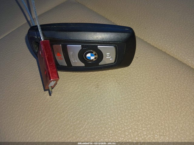 2017 Bmw 320i მანქანა იყიდება აუქციონზე, vin: WBA8E1G37HNU18223, აუქციონის ნომერი: 44544735