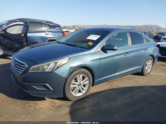 Hyundai SONATA SE 2015 5NPE24AF1FH232001 Image 2