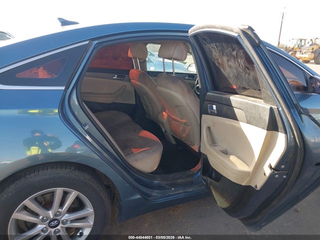 Hyundai SONATA SE 2015 5NPE24AF1FH232001 Image 8